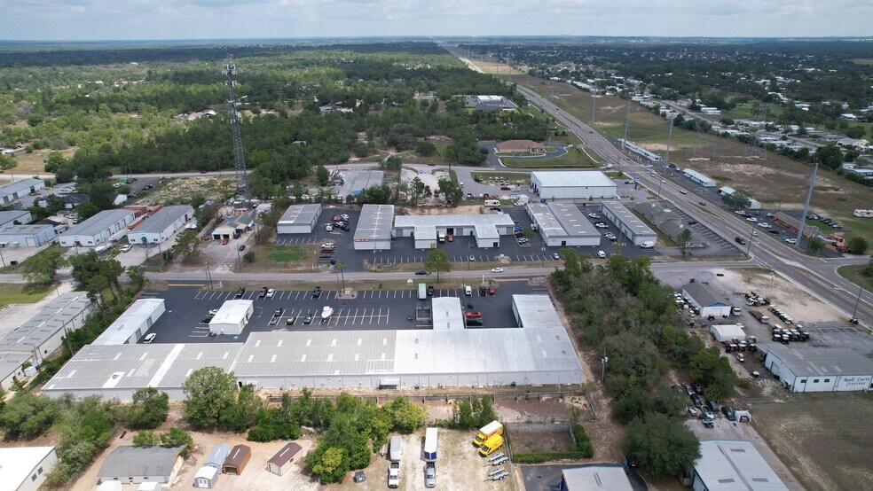 More Photos Of 13400-13499 Chambord St, Brooksville Manufacturing For Lease