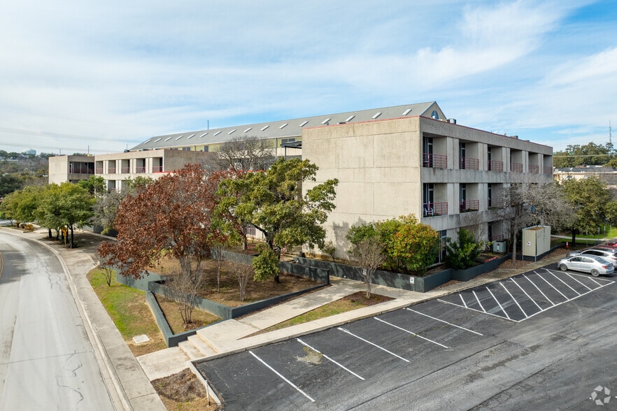 More Photos Of 3463 Magic Dr, San Antonio Office For Lease