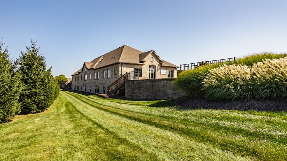 More Photos Of 698 Oldefield Commons Dr, Greenwood Medical For Sale