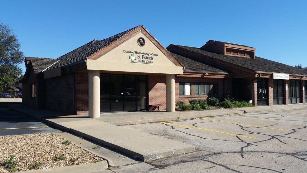 More Photos Of 6730 SW 29th St, Topeka Medical For Sale