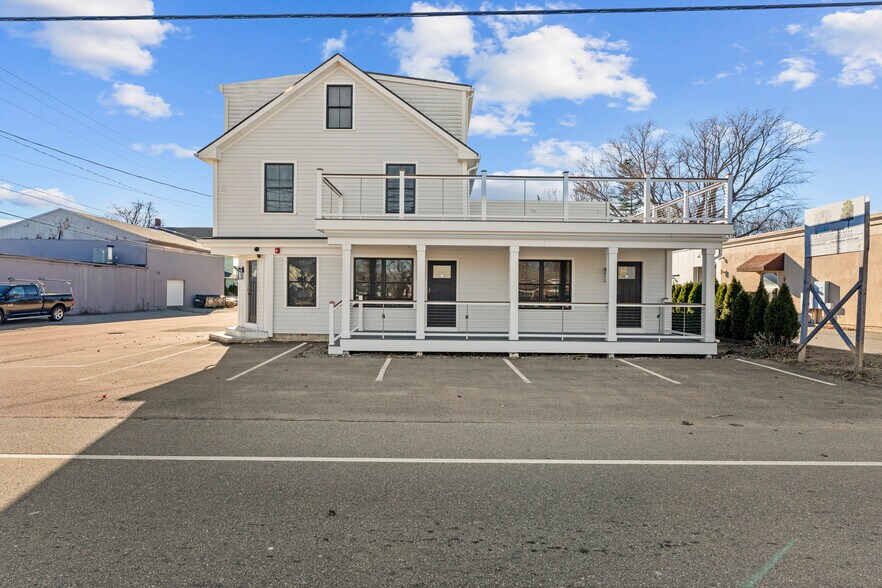 More Photos Of 44 Williams Ave, Mystic General Retail For Sale
