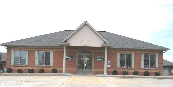 Primary Photo Of 787 Sunset Blvd, O'Fallon Medical For Lease