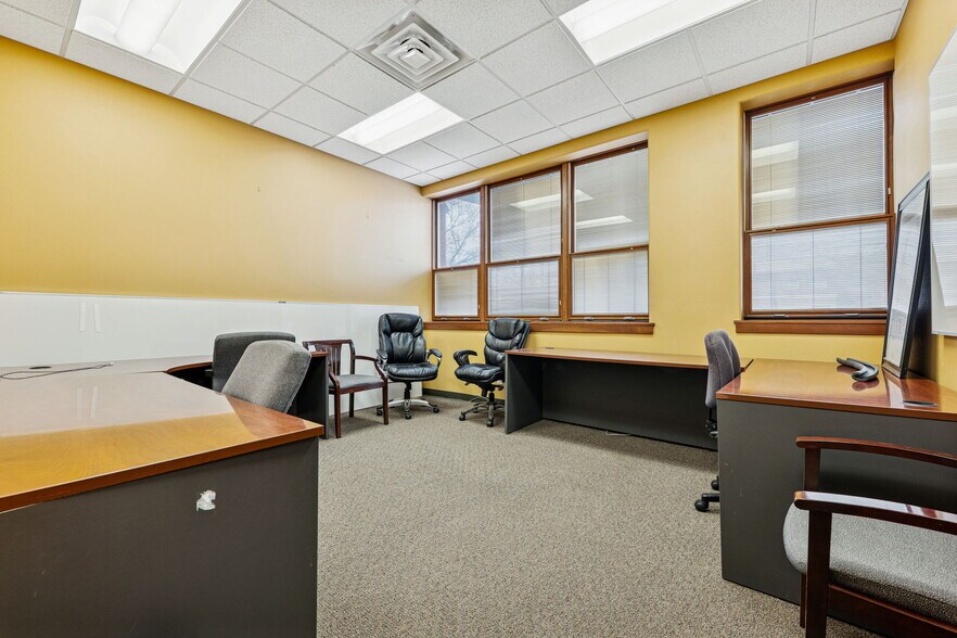 More Photos Of 1910 Main Ave, Durango Office For Sale