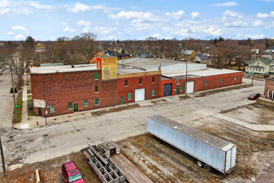 More Photos Of 1346 54th St, Kenosha Warehouse For Sale
