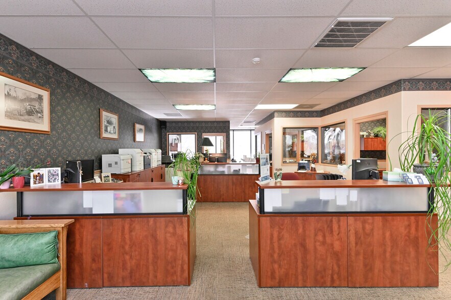 More Photos Of 1111 Dunbar Rd, Arnold Office For Sale