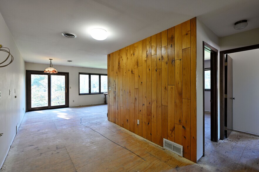 More Photos Of 23694 Clam Lake Rd, Clam Lake Restaurant For Sale