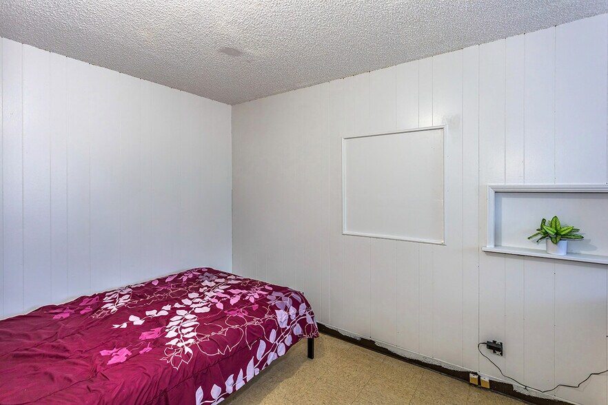 More Photos Of 12561-12563 Persing Dr, Whittier Showroom For Sale