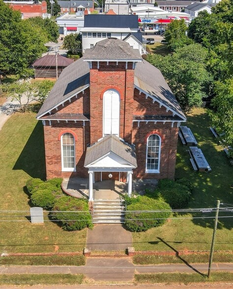 More Photos Of 205 E Liberty St, Washington Religious Facility For Sale