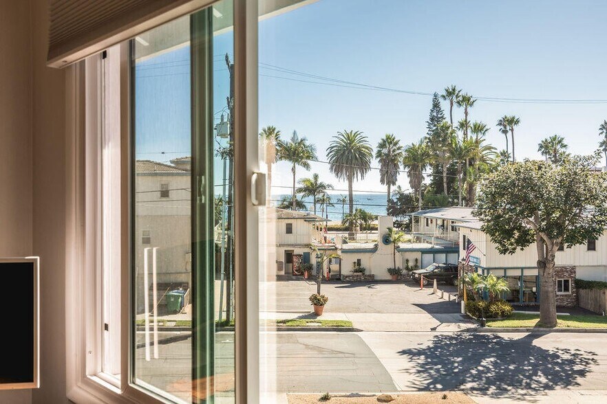 More Photos Of 440 Corona Del Mar, Santa Barbara Apartments For Sale