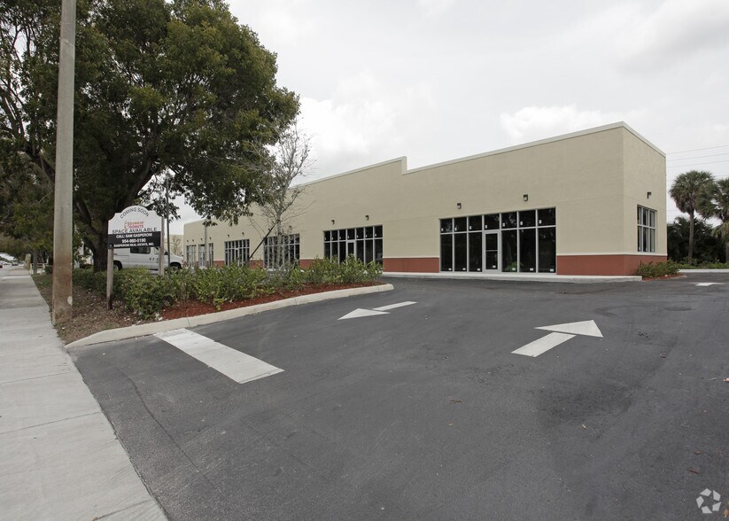 More Photos Of 374-400 N Rock Island Rd, Margate Freestanding For Lease