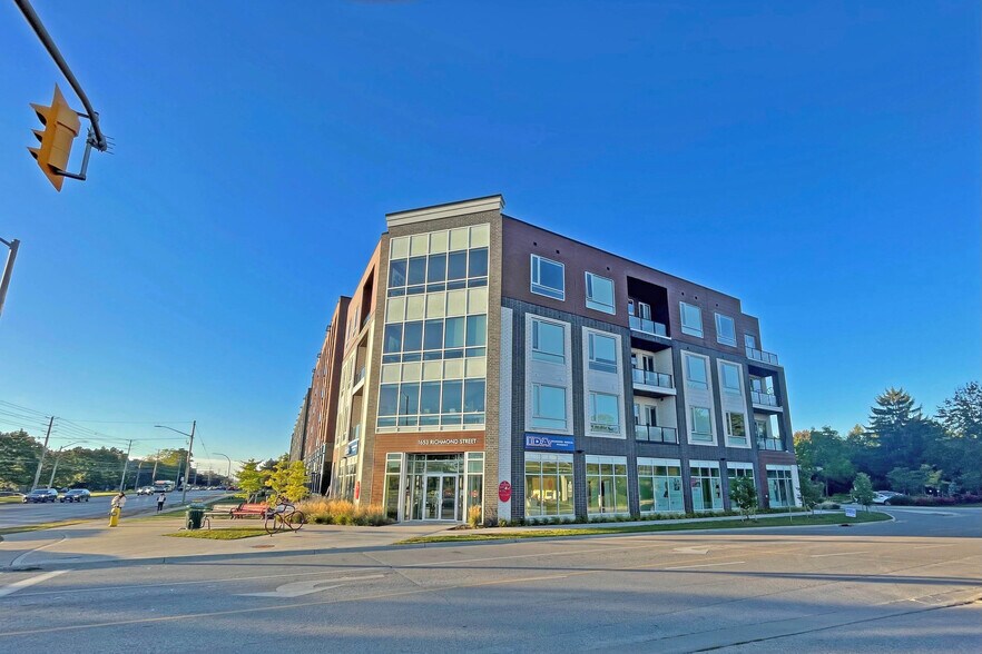 More Photos Of 1653 Richmond St, London Apartments For Sale