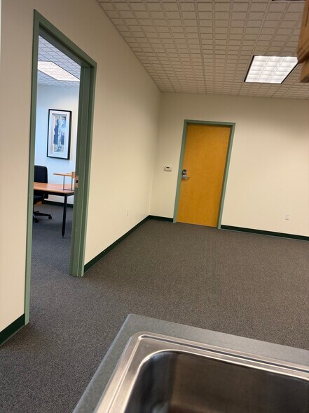 More Photos Of 4203 Route 66, Apollo Storefront Retail Office For Lease