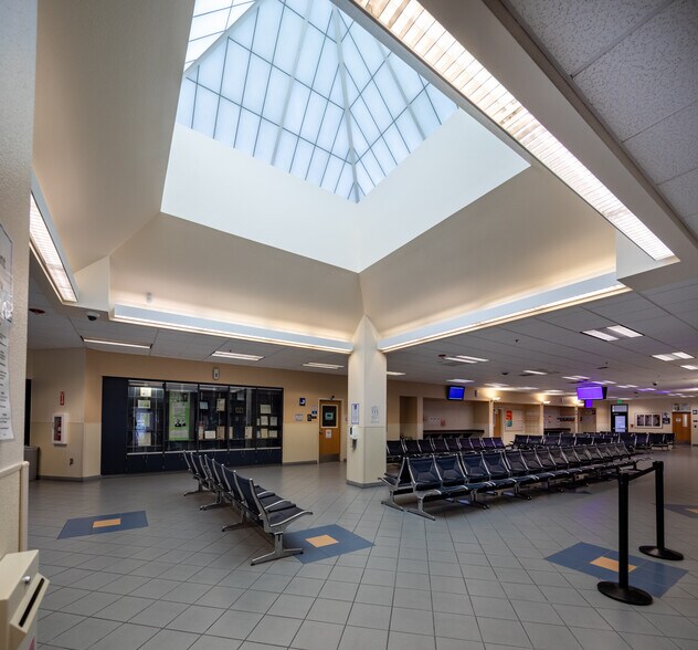 More Photos Of 2700 Fulton Ave, Sacramento Office For Sale