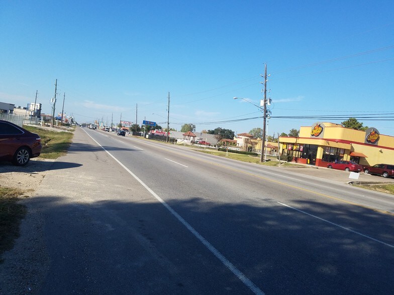 Primary Photo Of 11921 Veterans Memorial Dr, Houston Land For Sale