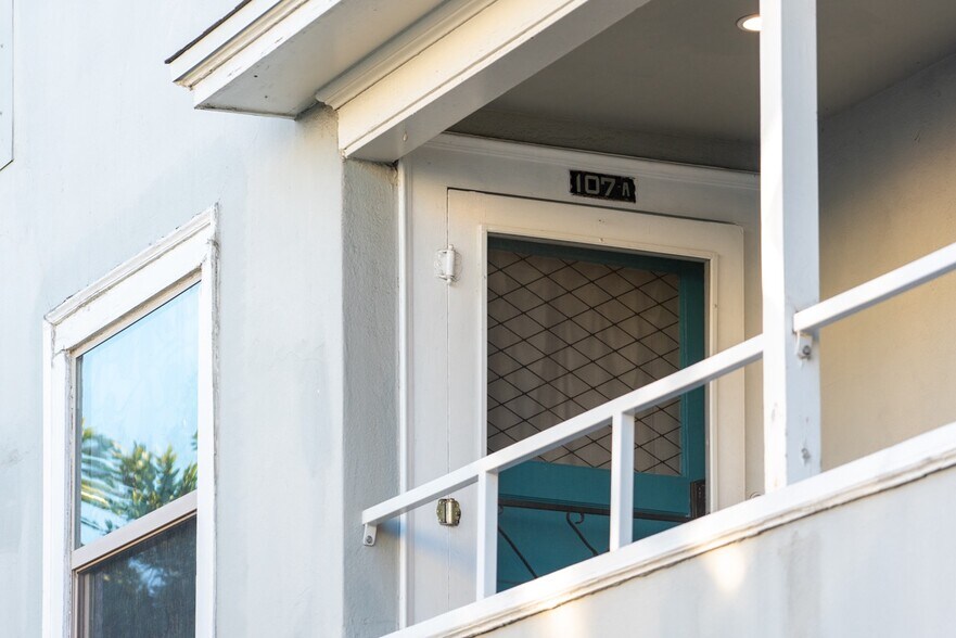 More Photos Of 107-111 N Columbus Ave, Glendale Apartments For Sale