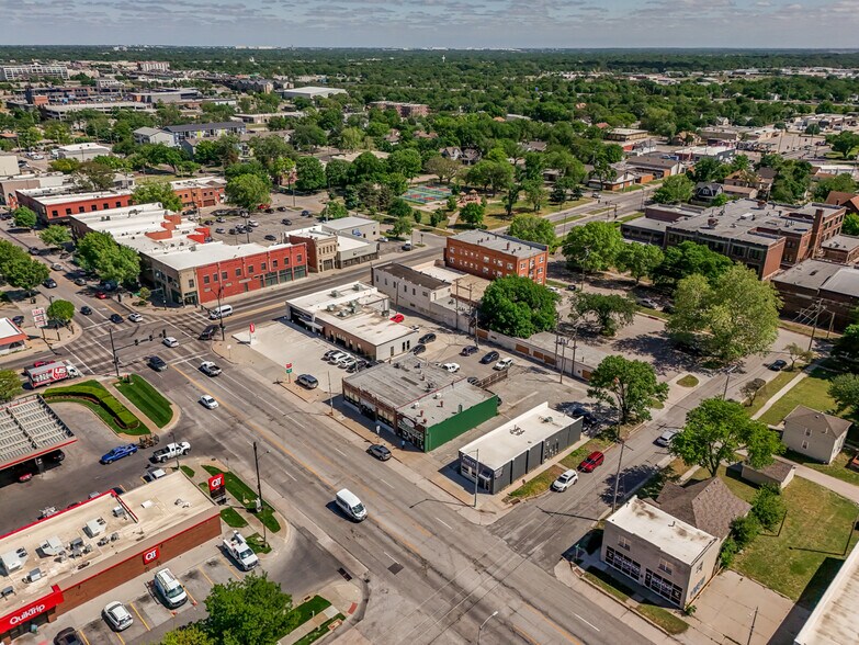 More Photos Of 1115 W Douglas Ave, Wichita Storefront For Sale