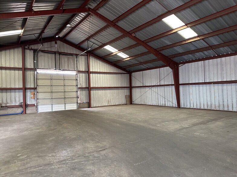 More Photos Of 31345 NW Beach Rd, Hillsboro Warehouse For Lease