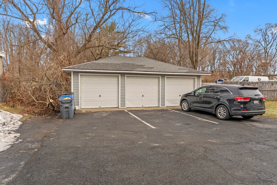 More Photos Of 1879 Central Ave, Albany Freestanding For Sale