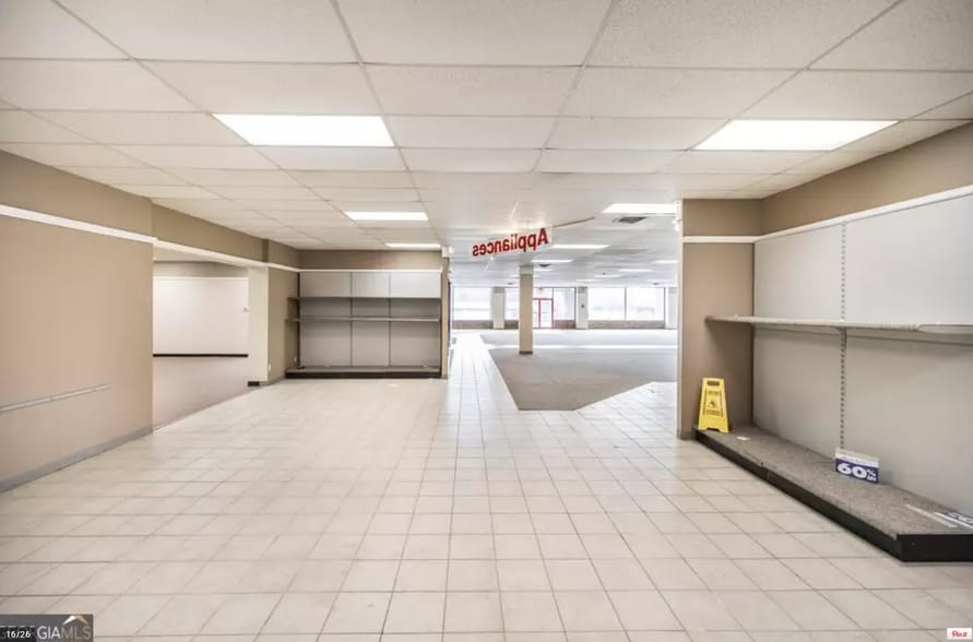 More Photos Of 910 S 7th St, Cordele Freestanding For Sale