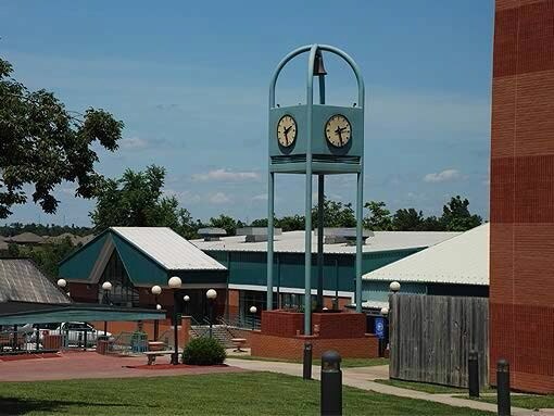 More Photos Of 3000 N Grant Ave, Springfield Schools For Sale