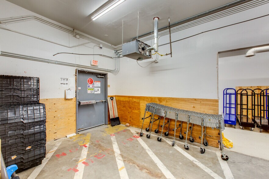 More Photos Of 100 Bennett Ave, Bennett Freestanding For Sale