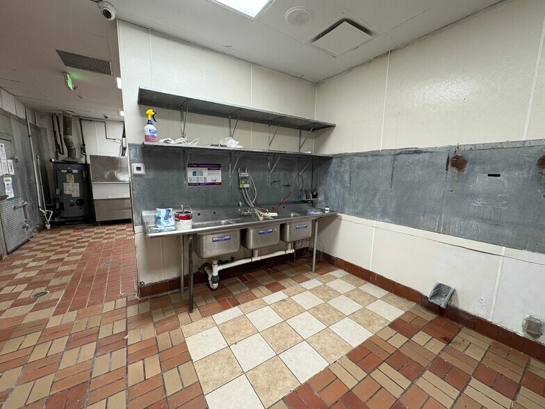 More Photos Of 220 NW 180th Ave, Pembroke Pines Restaurant For Lease