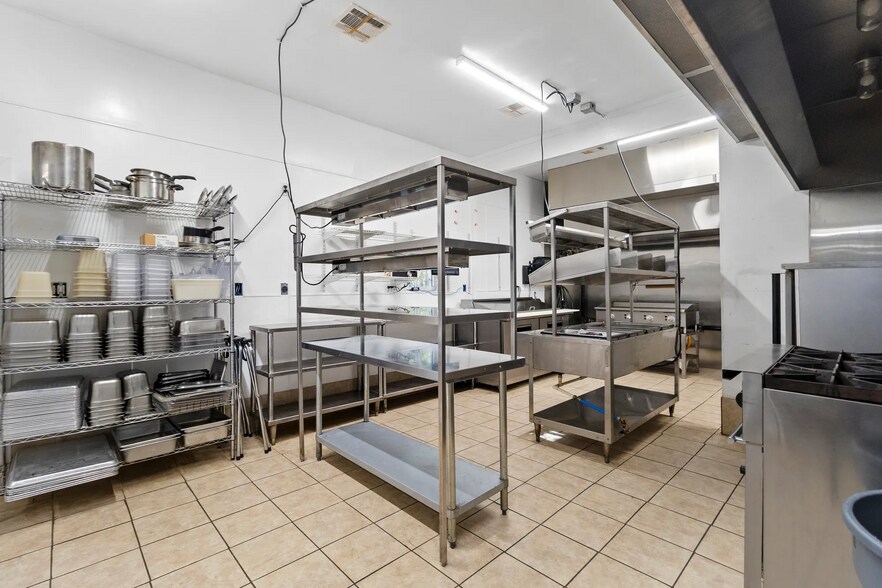 More Photos Of 1399 FM 1791 Rd, Huntsville Restaurant For Sale