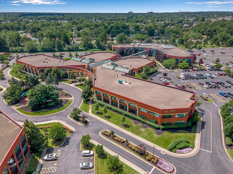 More Photos Of 100 Corporate Pky, Amherst Unknown For Lease