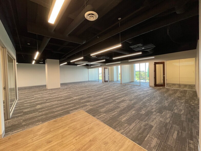 More Photos Of 2100 W Pleasant Grove Blvd, Pleasant Grove Office For Lease