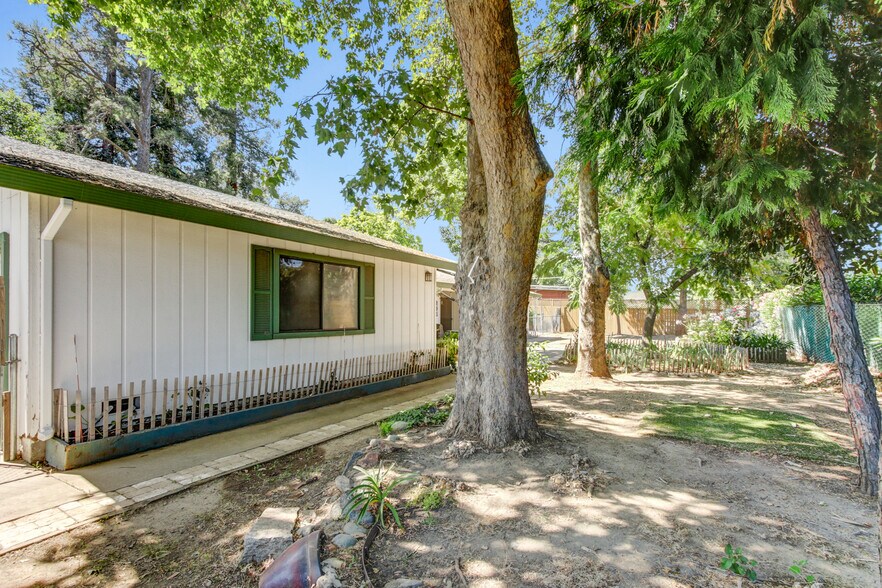 More Photos Of 4833 College Oak Dr, Sacramento Multifamily For Sale