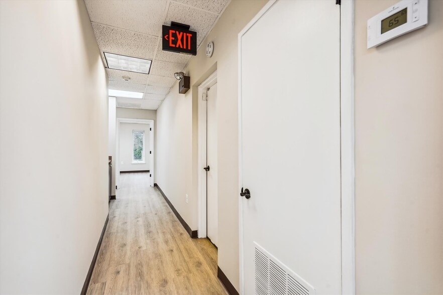 More Photos Of 9522 State Route 29, Fairfax Loft Creative Space For Sale