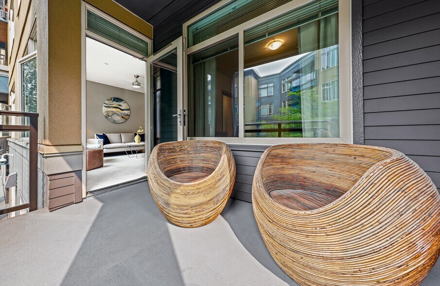 More Photos Of 1133 Lake Washington Blvd, Renton Apartments For Lease