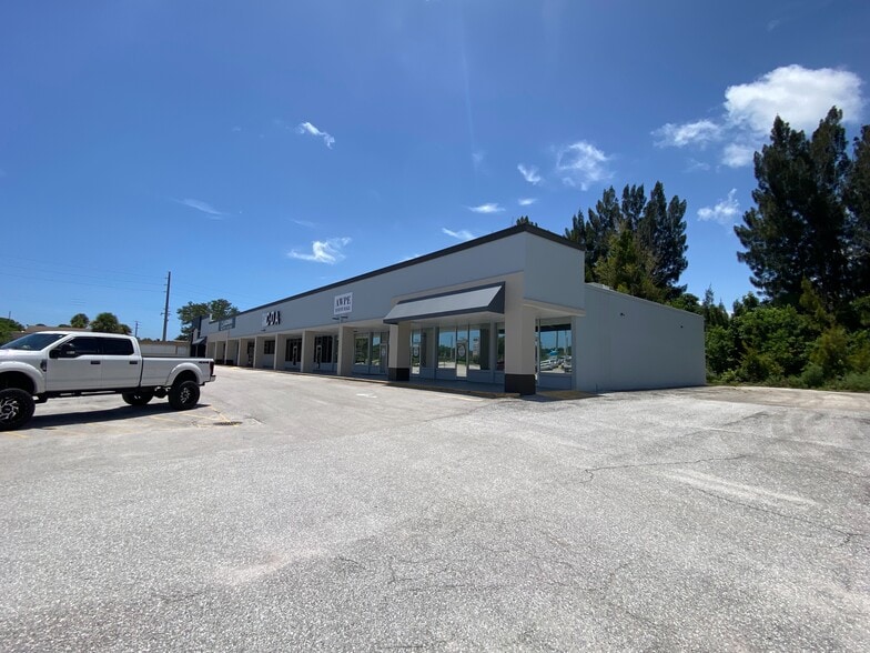 More Photos Of 7121-7177 S US Highway 1, Port Saint Lucie General Retail For Lease