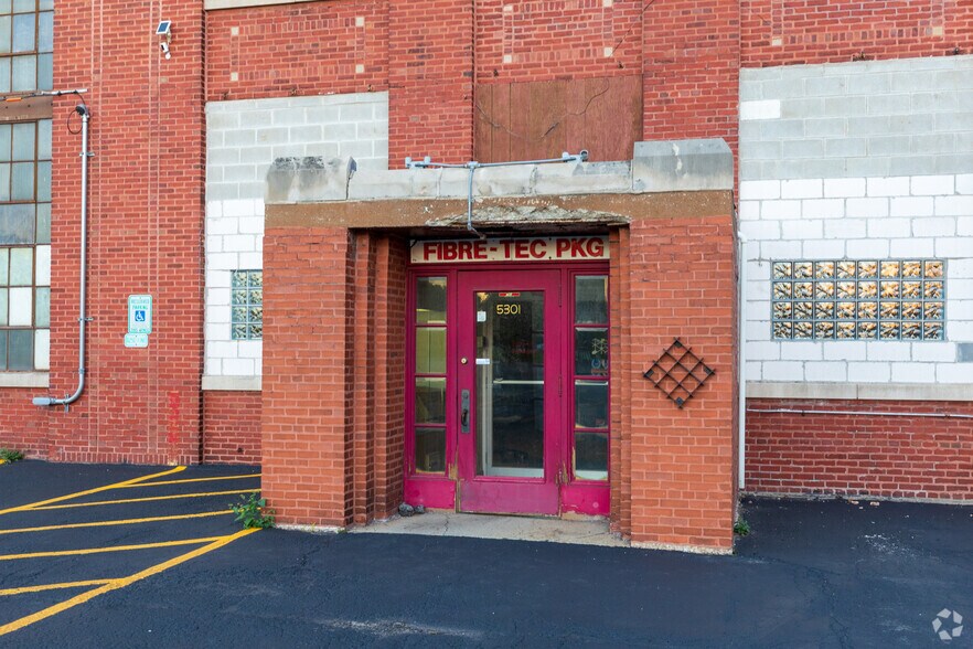 More Photos Of 5301-5323 S Western Blvd, Chicago Warehouse For Lease