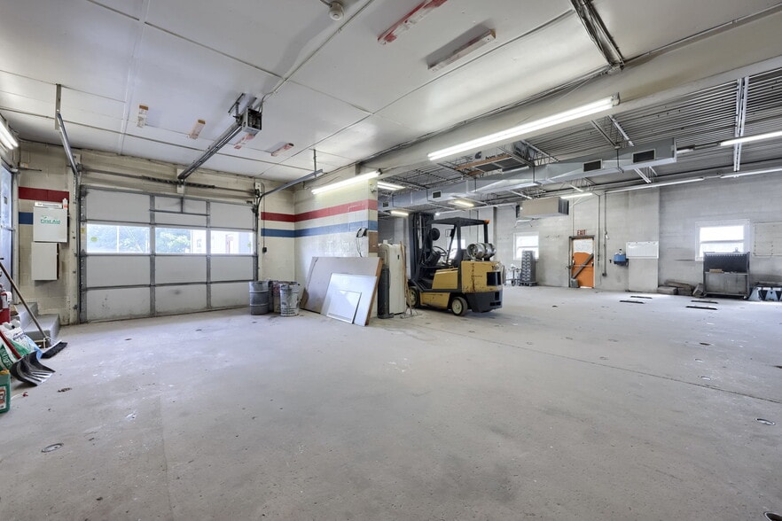 More Photos Of 1475 Carlisle Rd, York General Retail For Sale
