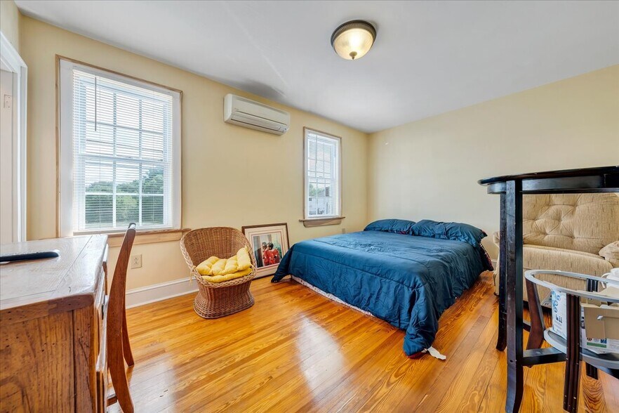 More Photos Of 3118 Williamson Rd NW, Roanoke Freestanding For Sale