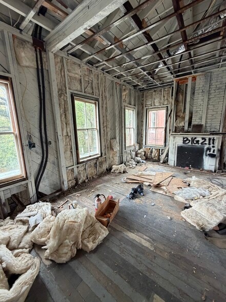 More Photos Of 217 E 38th St, Savannah Multifamily For Sale