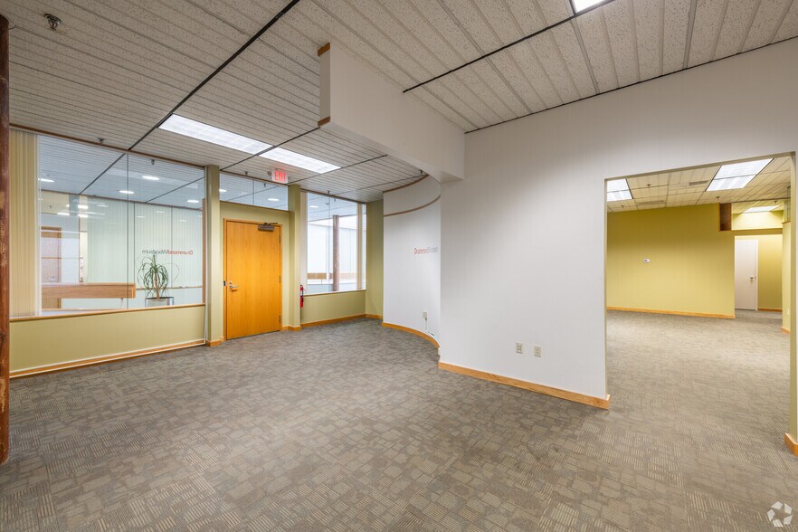 More Photos Of 977-1001 Elm St, Manchester Office For Lease