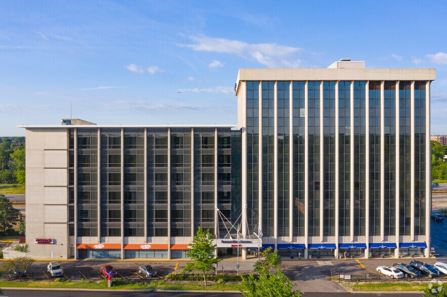 More Photos Of 8101 W Higgins Rd, Chicago Hotel For Lease