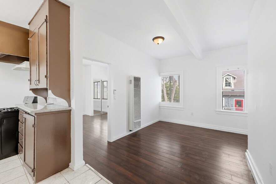 More Photos Of 522 W VERNON Ave, Los Angeles Daycare Center For Sale