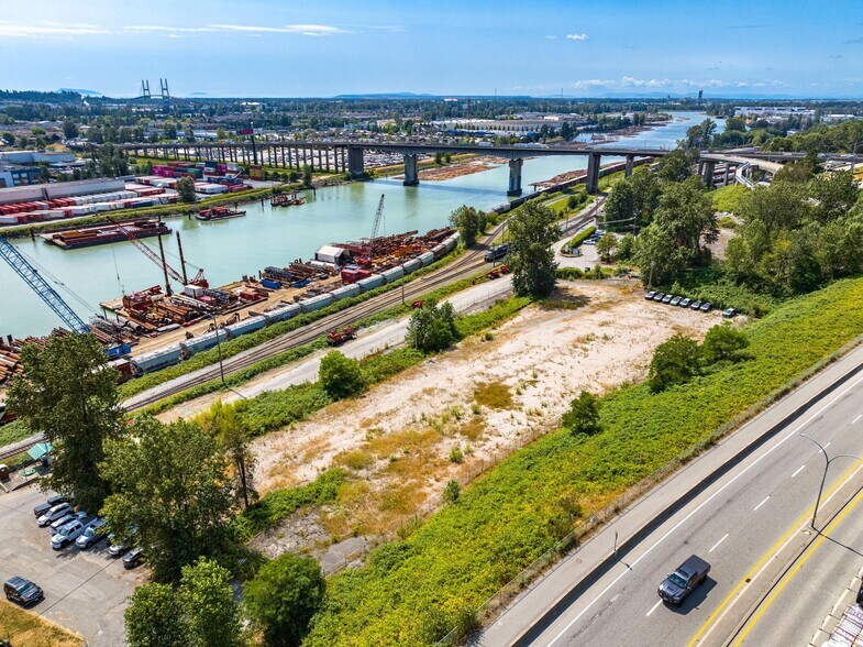 More Photos Of 502 Twentieth St, New Westminster Land For Lease