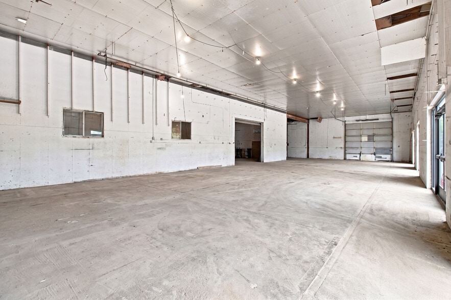 More Photos Of 5939 Harrison Ave, Cincinnati General Retail For Lease