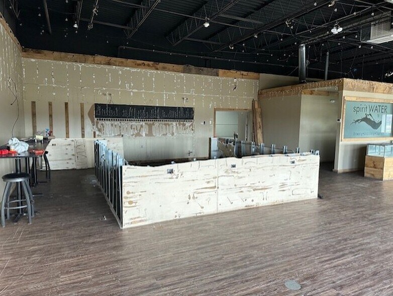 More Photos Of 3300 3 Oaks Rd, Cary Storefront For Lease