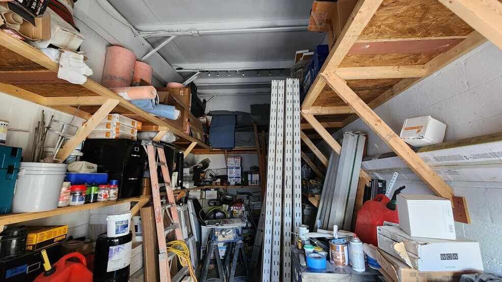 More Photos Of 1133 Industrial Blvd, Naples Manufacturing For Lease