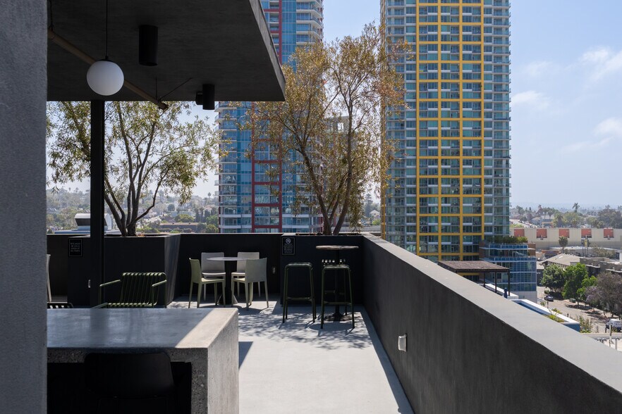 More Photos Of 454 13th St, San Diego Apartments For Sale