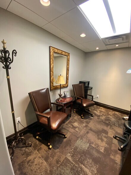 More Photos Of 424 Waterloo St, London Medical For Sale