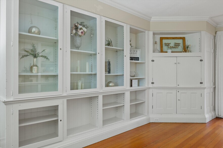 More Photos Of 909 Jefferson St, Red Bluff Specialty For Sale