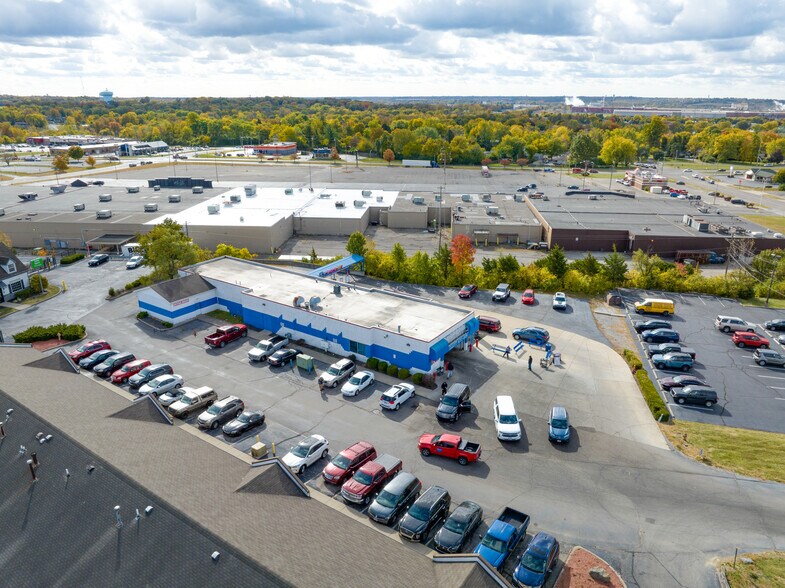 More Photos Of 901 Elliott Dr, Middletown Carwash For Sale