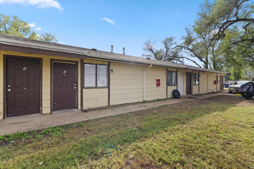 More Photos Of 1322 S Vine St, Wichita Apartments For Sale