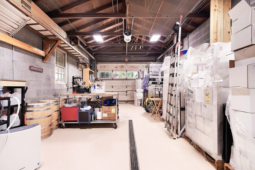 More Photos Of 1902 Jefferson Pike, Brunswick Lodge Meeting Hall For Lease